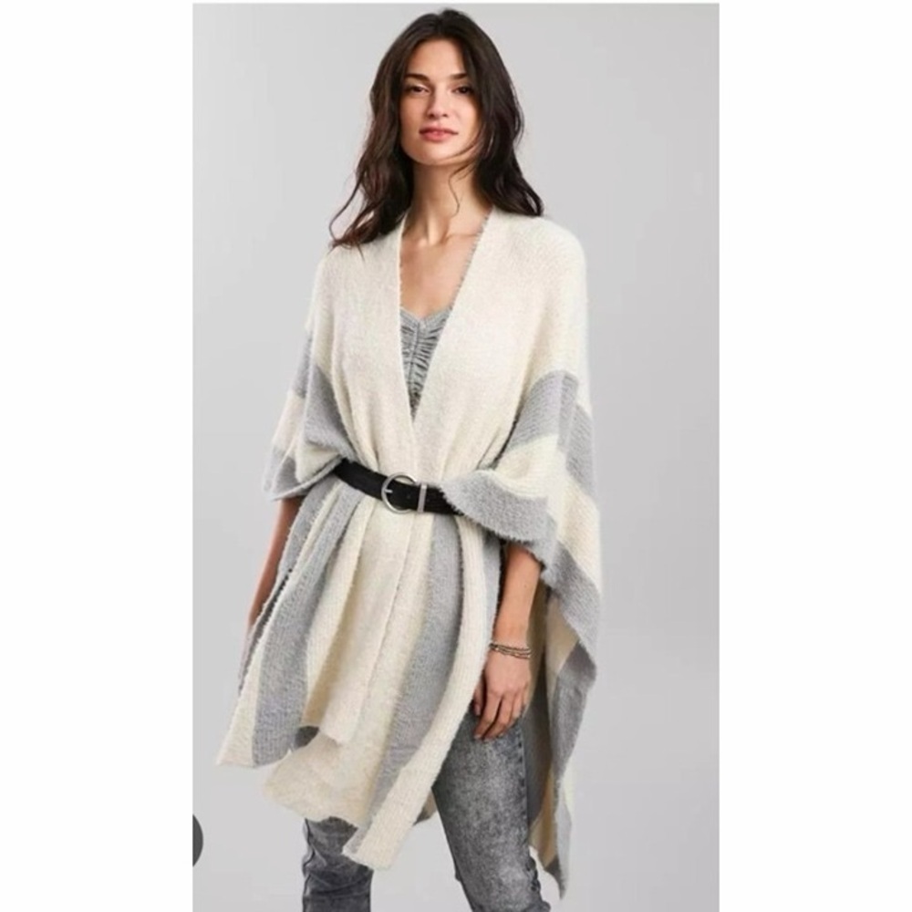 Anthropologie Saturday Sunday Cozy Sweater Poncho O/S